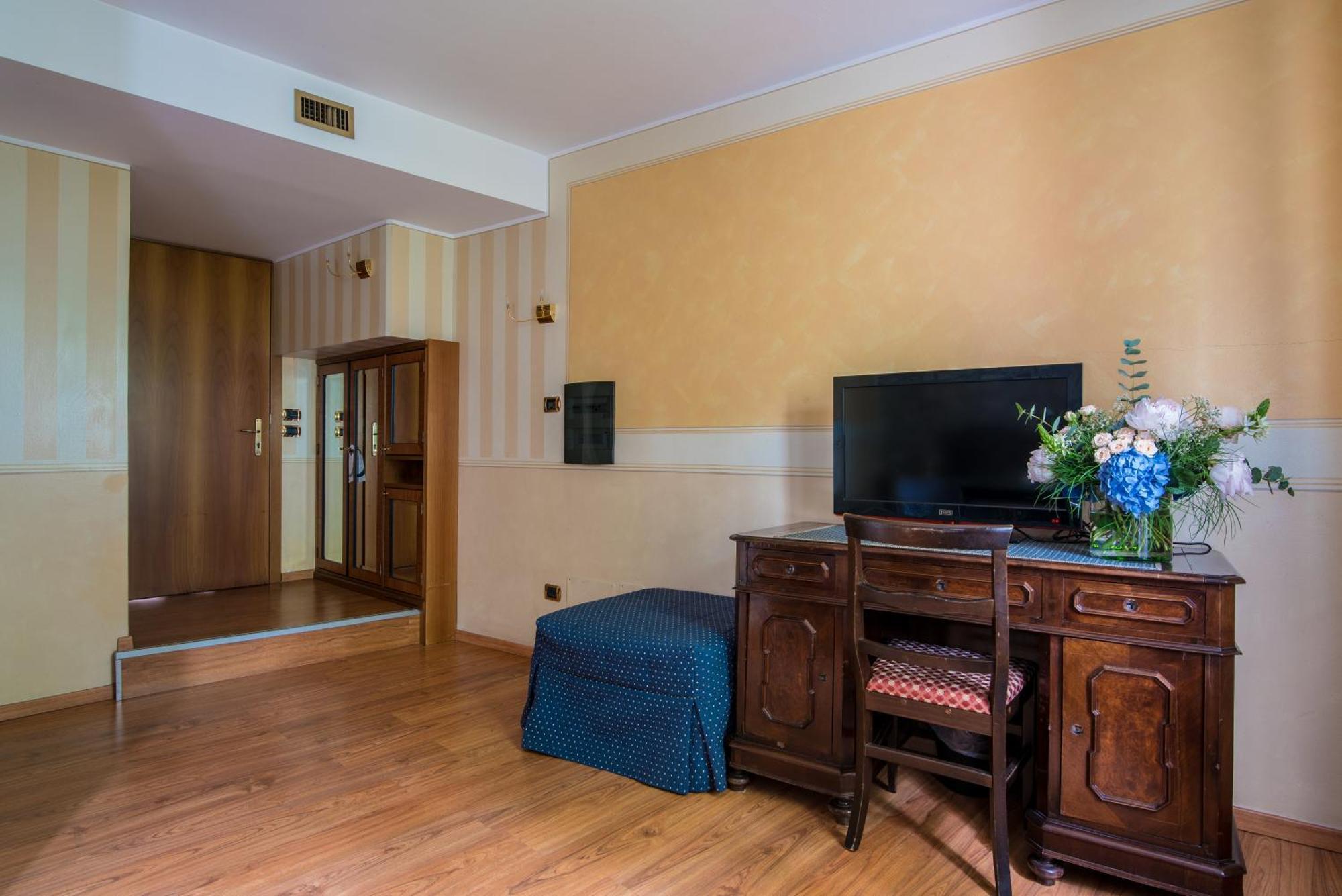 Hotel Porta Del Sole Soiano del Lago Kültér fotó