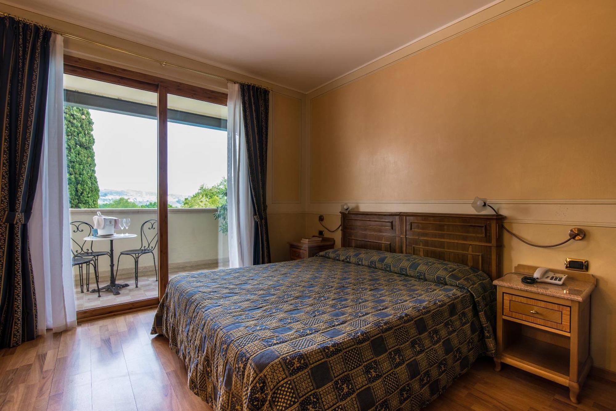 Hotel Porta Del Sole Soiano del Lago Kültér fotó