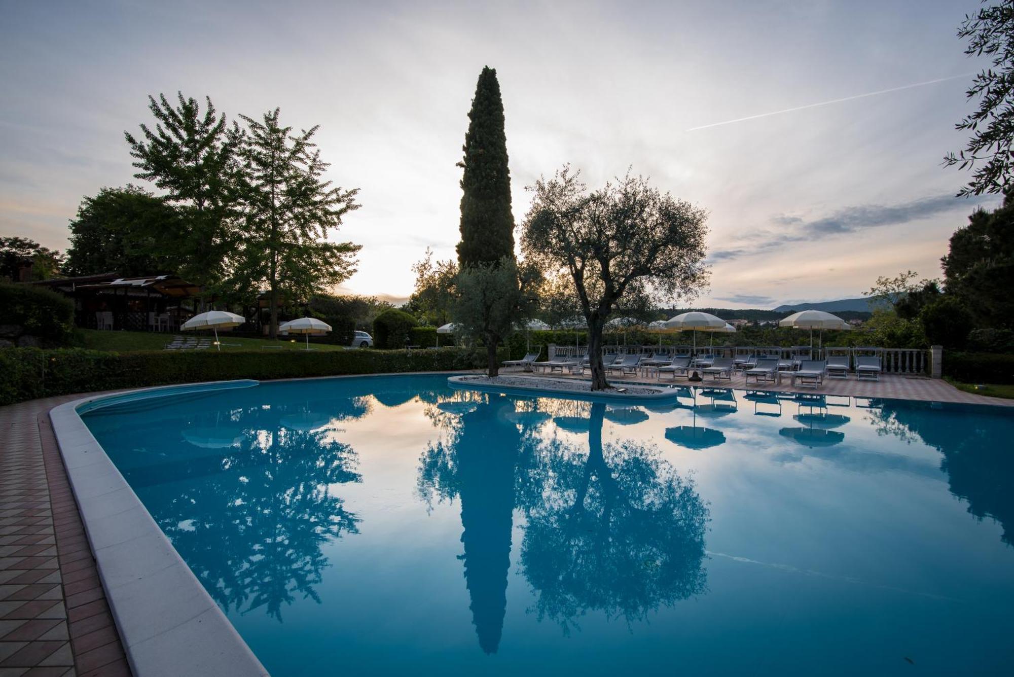 Hotel Porta Del Sole Soiano del Lago Kültér fotó